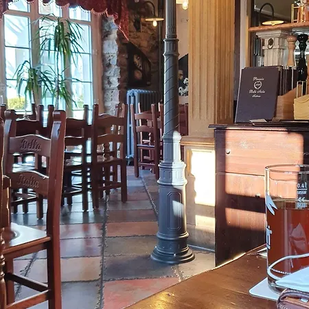 Black Forest מלון